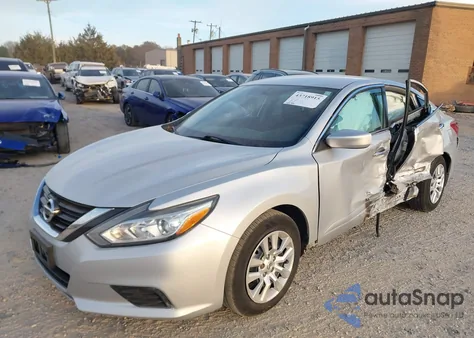 2018 Nissan Altima 2.5 S z USA, uszkodzony, nr VIN 1N4AL3AP9JC277955